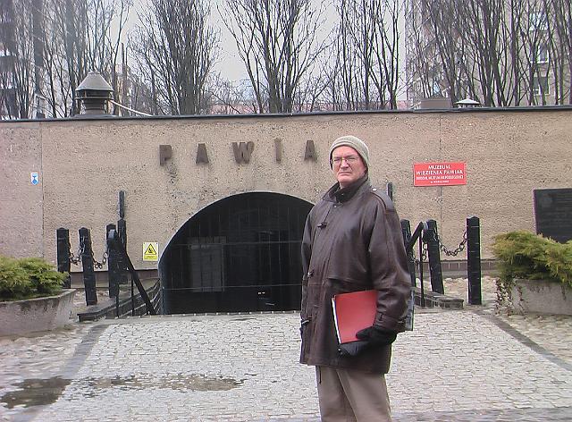 025.JPG - This is the entrance to the infamous Pawiak prison where the Gestapo kept political prisoners and often tortured them here during WWII.  Few of those imprisoned here ever came out alive and in one piece.